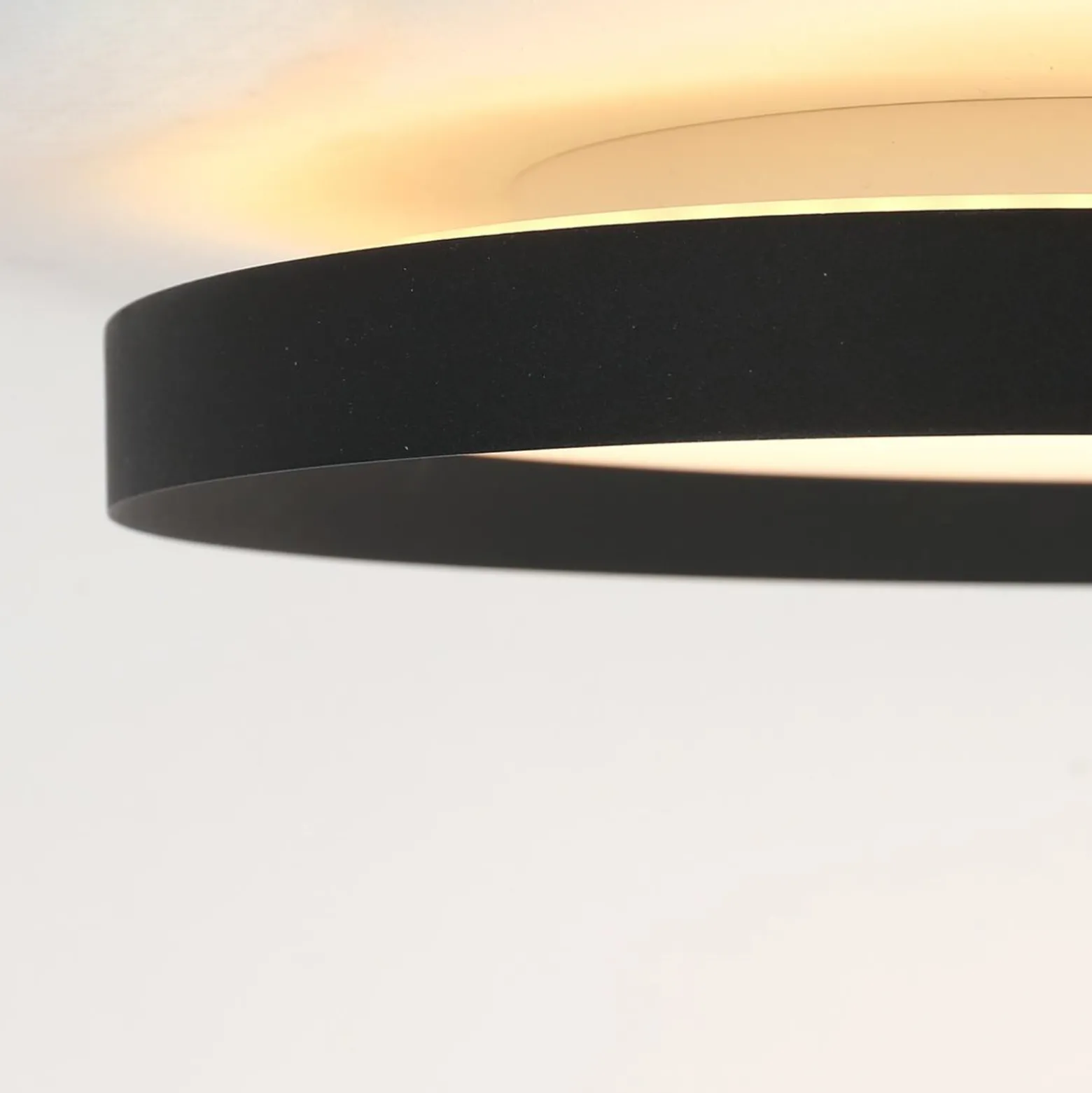 Flady LED-kattovalaisin, musta, Ø 50 cm, suora/epäsuora valaisin
