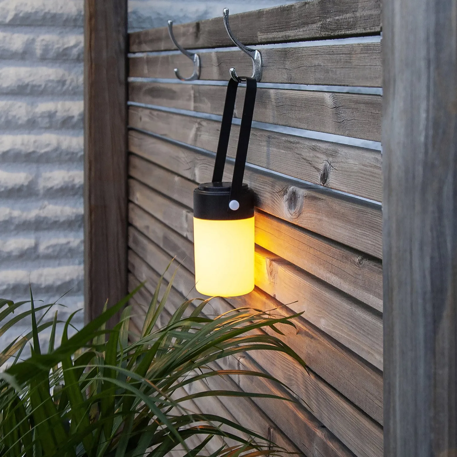 Flame Lantern -LED-pöytälamppu kannettava, akku