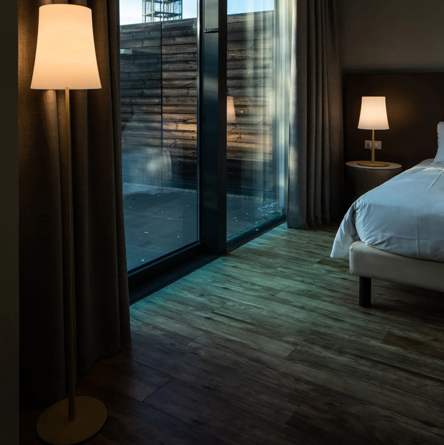 Foscarini Birdie Easy -lattiavalo, hiekankeltainen