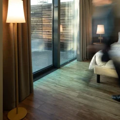 Foscarini Birdie Easy -lattiavalo, hiekankeltainen