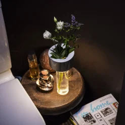 Foscarini LED-akku pöytävalaisin Fleur, salviavihreä