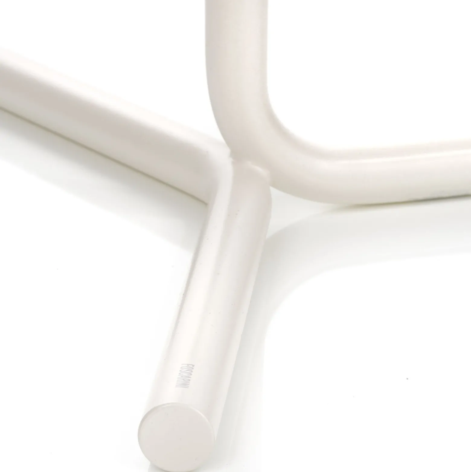 Foscarini Tobia terra -LED-lattiavalo, valkoinen