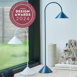 FRANDSEN LED-akkukäyttöinen pöytävalaisin Grasp, hiekanharmaa, korkeus 47 cm