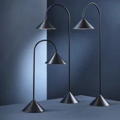FRANDSEN LED-lattiavalo Grasp, musta, 72 cm, metalli