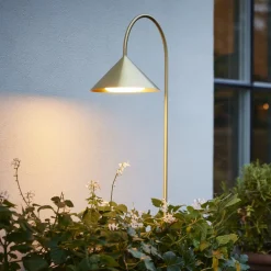 FRANDSEN LED-maapiikkivalo Grasp, messinkivärinen, 82 cm, IP44