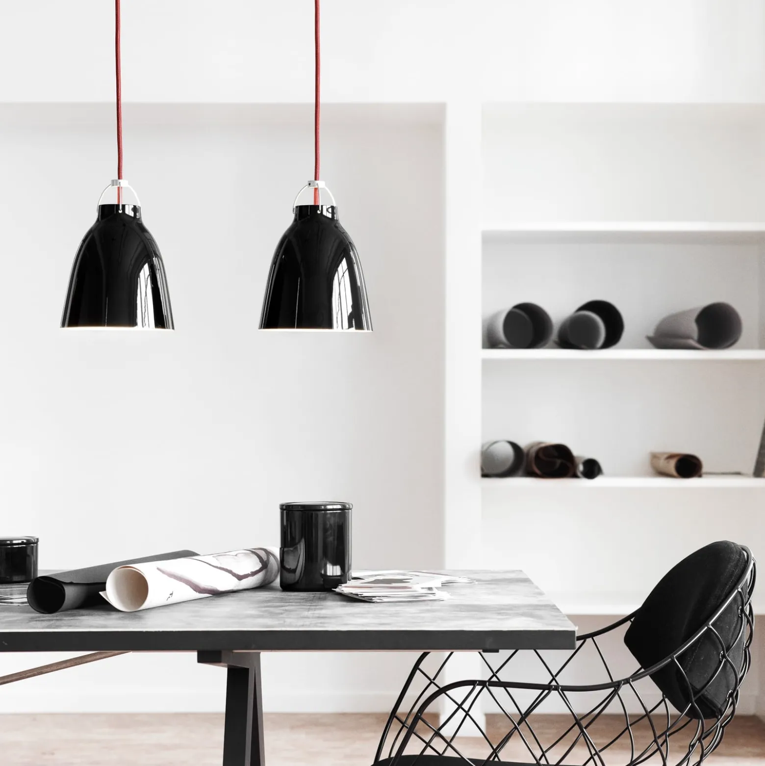FRITZ HANSEN Caravaggio P1 kiiltävä musta