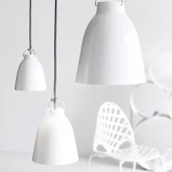 FRITZ HANSEN Caravaggio P1 Kiiltävä valkoinen