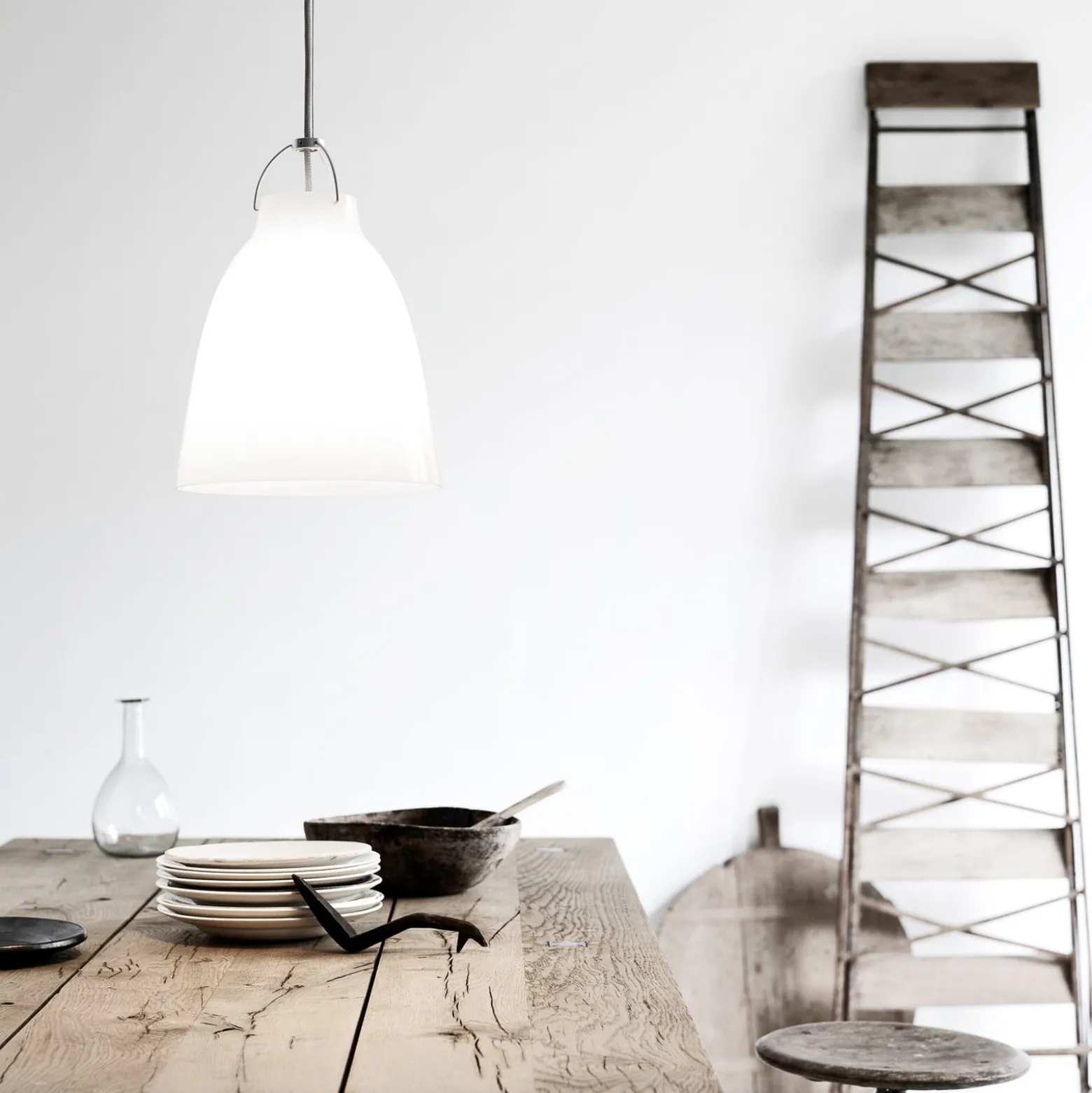 FRITZ HANSEN Caravaggio P2 Opalilasi Ø 25,8