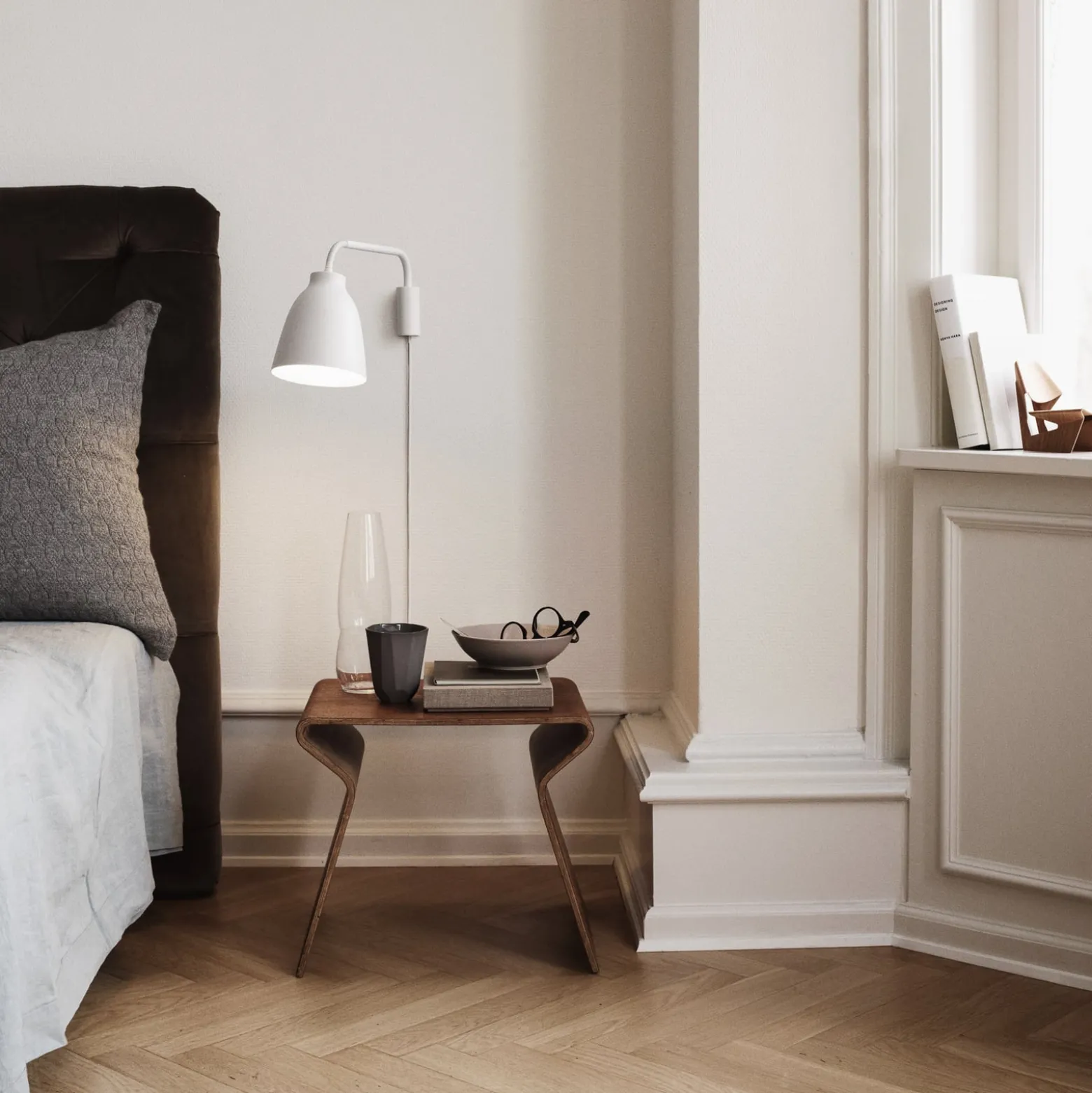 FRITZ HANSEN Caravaggio seinälamppu, valkoinen