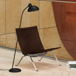 FRITZ HANSEN Kaiser Idell 6556-F matta musta