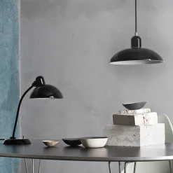 FRITZ HANSEN Kaiser Idell 6631-P Kiiltävä musta