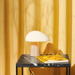 FRITZ HANSEN Night Owl -pöytävalo valkoinen/saarni