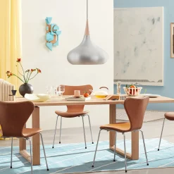 FRITZ HANSEN Orient P3 riipus alumiini/tammi Ø 50 cm