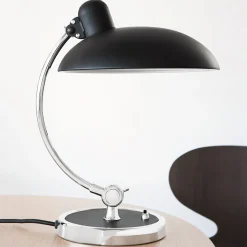 FRITZ HANSEN pöytävalaisin Kaiser Idell Luxus, musta/kromi