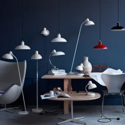 FRITZ HANSEN pöytävalaisin Kaiser Idell Luxus, musta/kromi