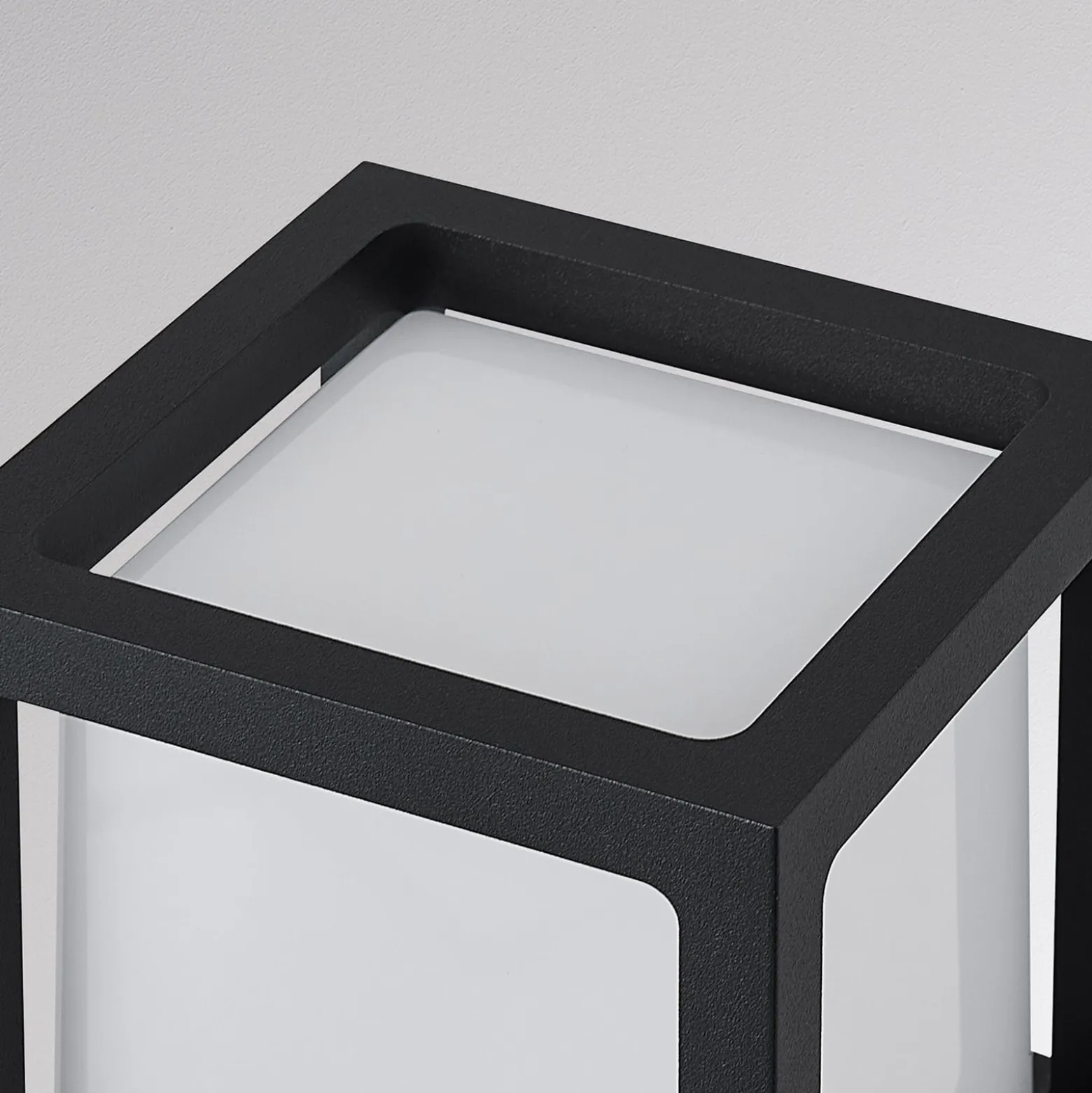 FYNN-X-LED-ulkoseinälamppu, antrasiitti, 12 cm, IP65, CCT-valonlähteen kytkentä