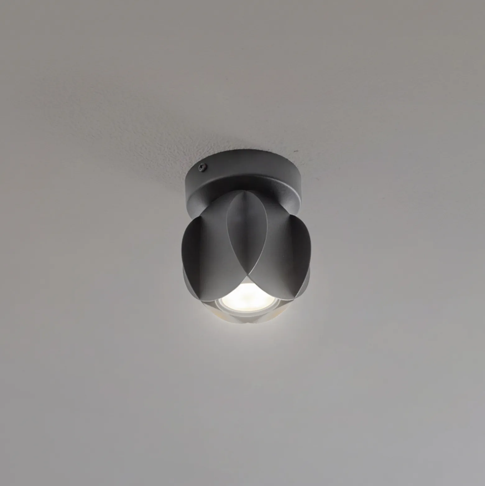 GAMBIT kattokohdevalaisin, musta, Ø 10 cm, metalli, GU10 LED