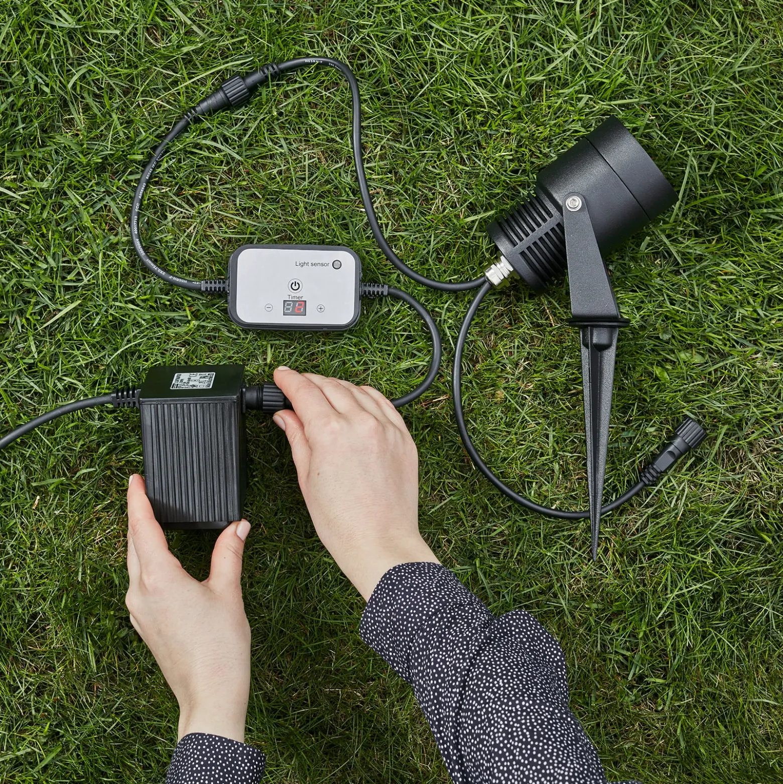 Garden 24 LED-kohdevalaisin, musta, 6 wattia
