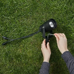 Garden 24 LED-kohdevalaisin, musta, 6 wattia