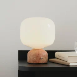 GEJST LED-akkukäyttöinen pöytälamppu Meemo, marmori, meripihka, lasi, USB