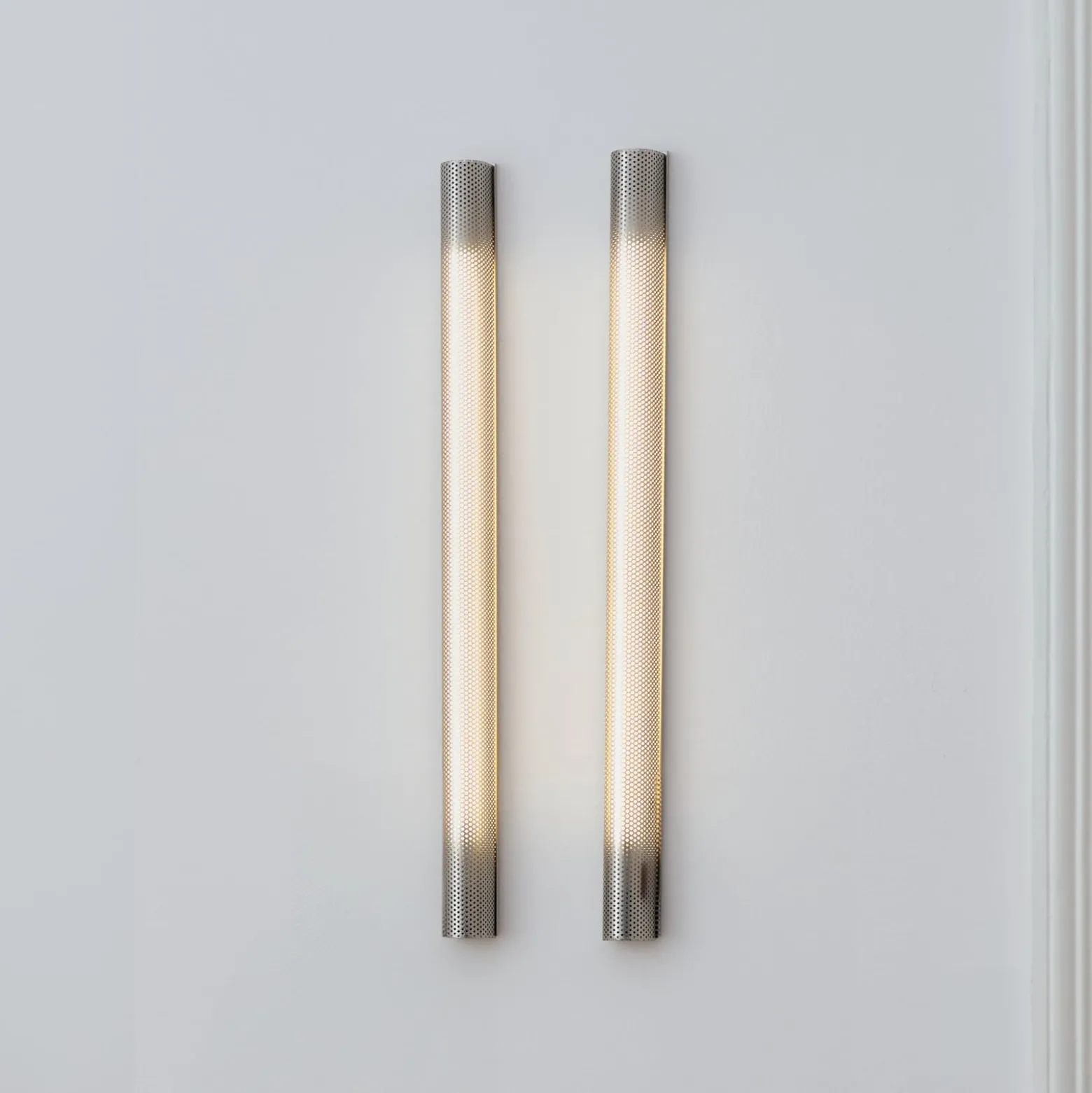 GEJST seinälamppu Radent pistoke, teräksenharmaa, korkeus 70 cm, G13 LED