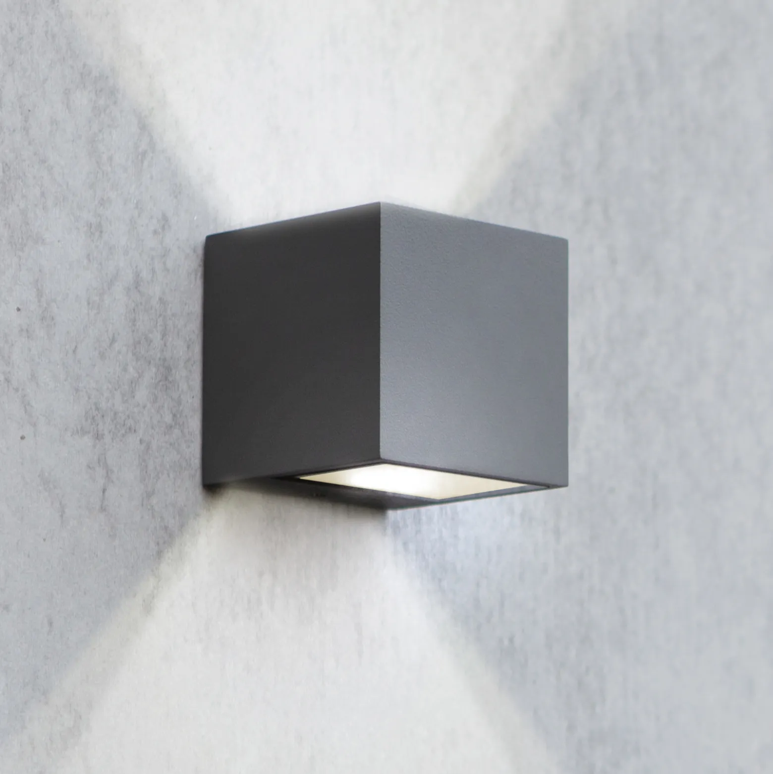 GEMINI-LED-ulkoseinälamppu, tummanharmaa, 9 x 9 cm, IP54, valaisee ylös ja alas