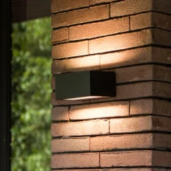 GEMINI-LED-ulkoseinävalaisin, musta, 14 cm, IP54, ylös/alas