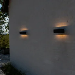 GEMINI-LED-ulkoseinävalaisin, musta, 22 cm, IP54, ylös/alas