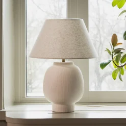 Globen Lightingin Lorenzo-pöytälamppu, beige, korkeus 46 cm, keramiikka