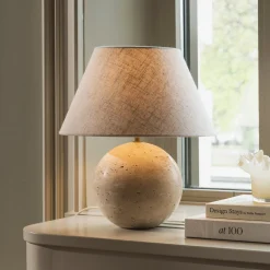 Globen Lighting pöytälamppu Castello, beige/beige, korkeus 38 cm