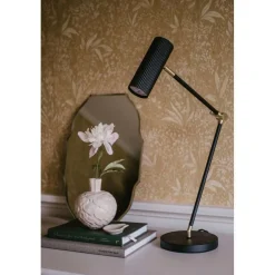 Globen Lighting pöytälamppu Hubble READ, musta, korkeus 45 cm