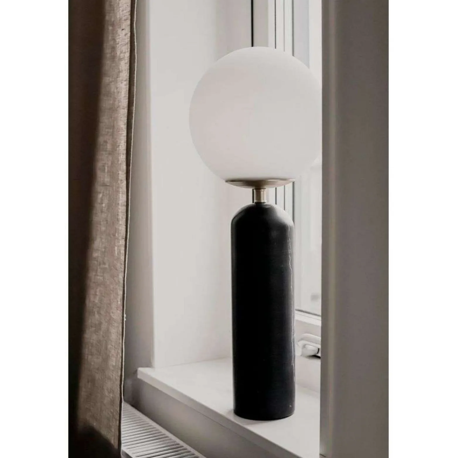 Globen Lighting pöytävalaisin Torrano, musta, korkeus 53 cm