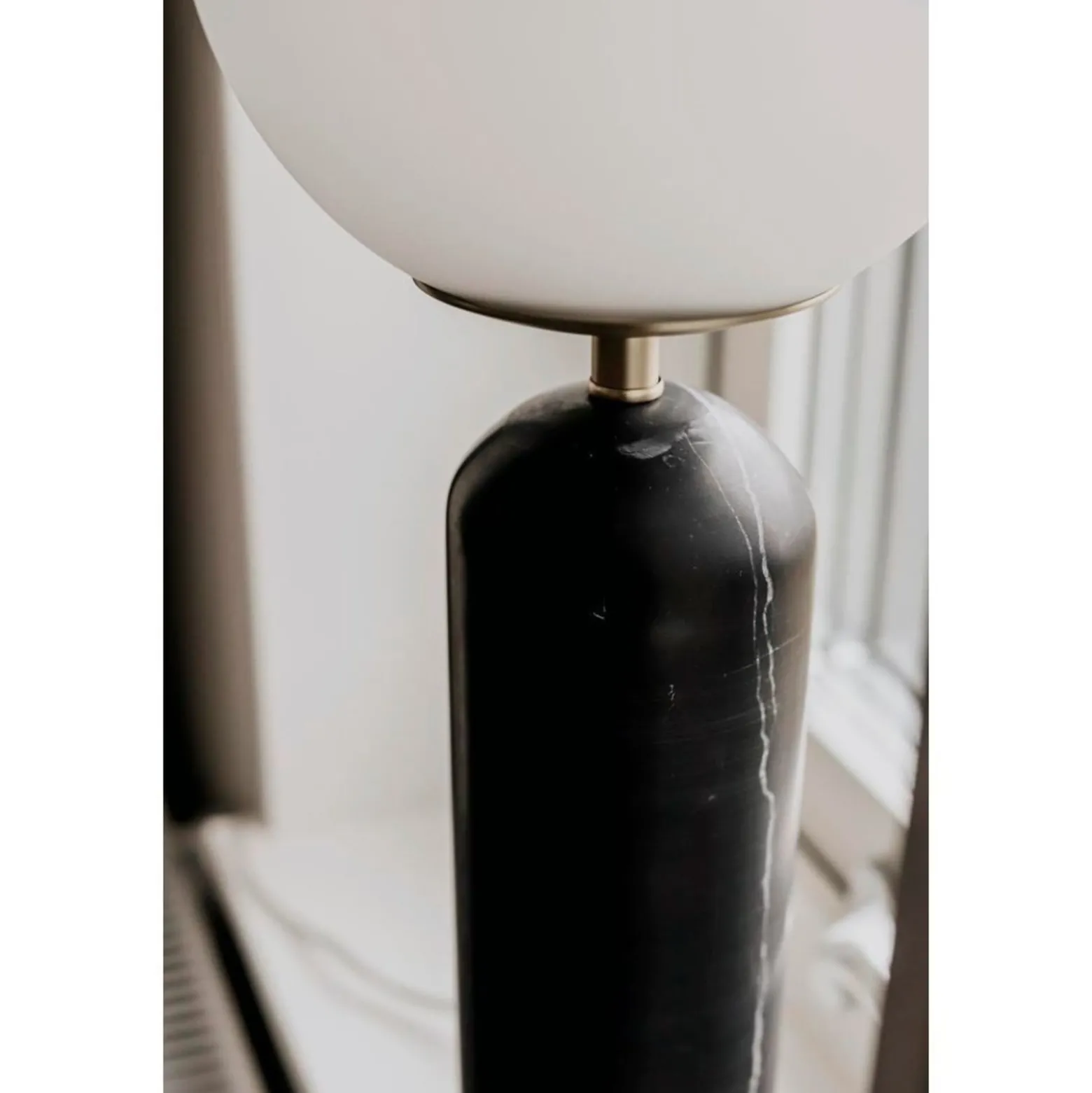 Globen Lighting pöytävalaisin Torrano, musta, korkeus 53 cm
