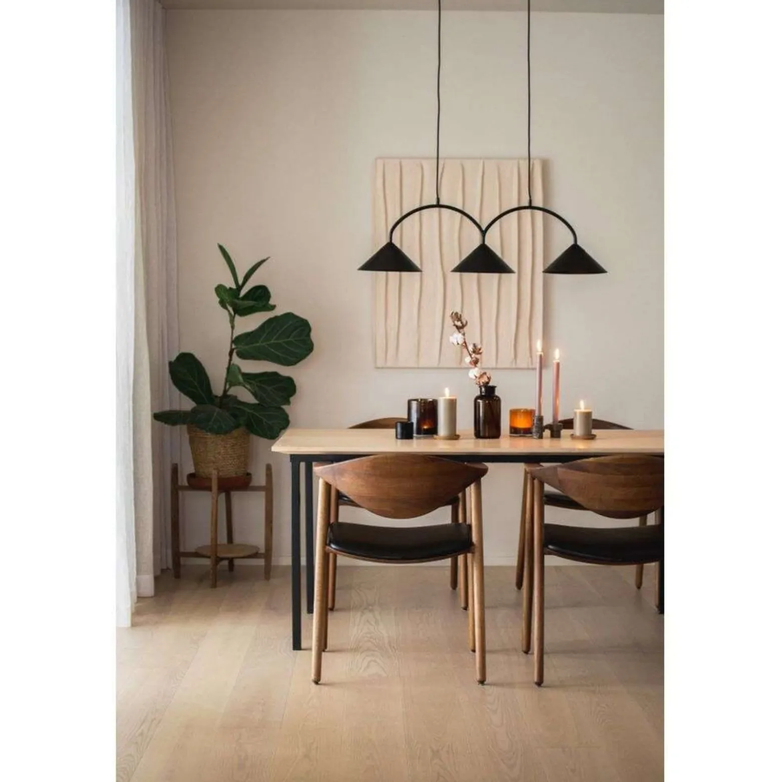 Globen Lighting riippuvalo CURVE 3, musta, 3-lamppuinen, 95 cm