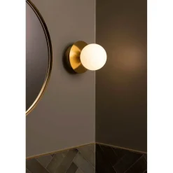 Globen Lighting seinälamppu ART DECO, messinki/valkoinen Ø 16 cm IP44