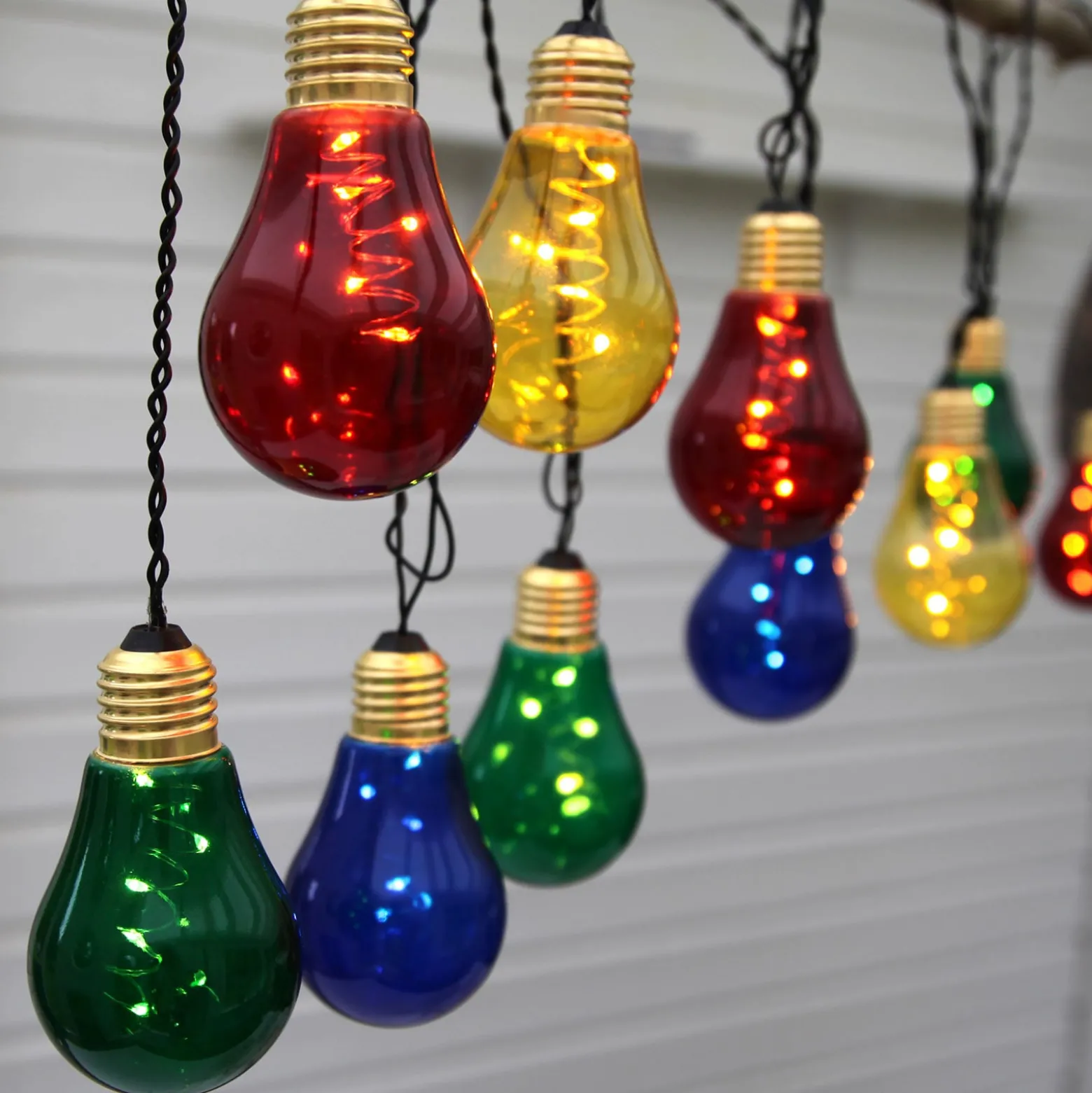 Glow-LED-valoketju 10 värikkäällä valolla