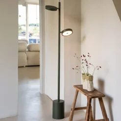 GOOD & MOJO LED-lattiavalo Okinawa, 2-lamppuinen, vihreä, 146 cm, puu