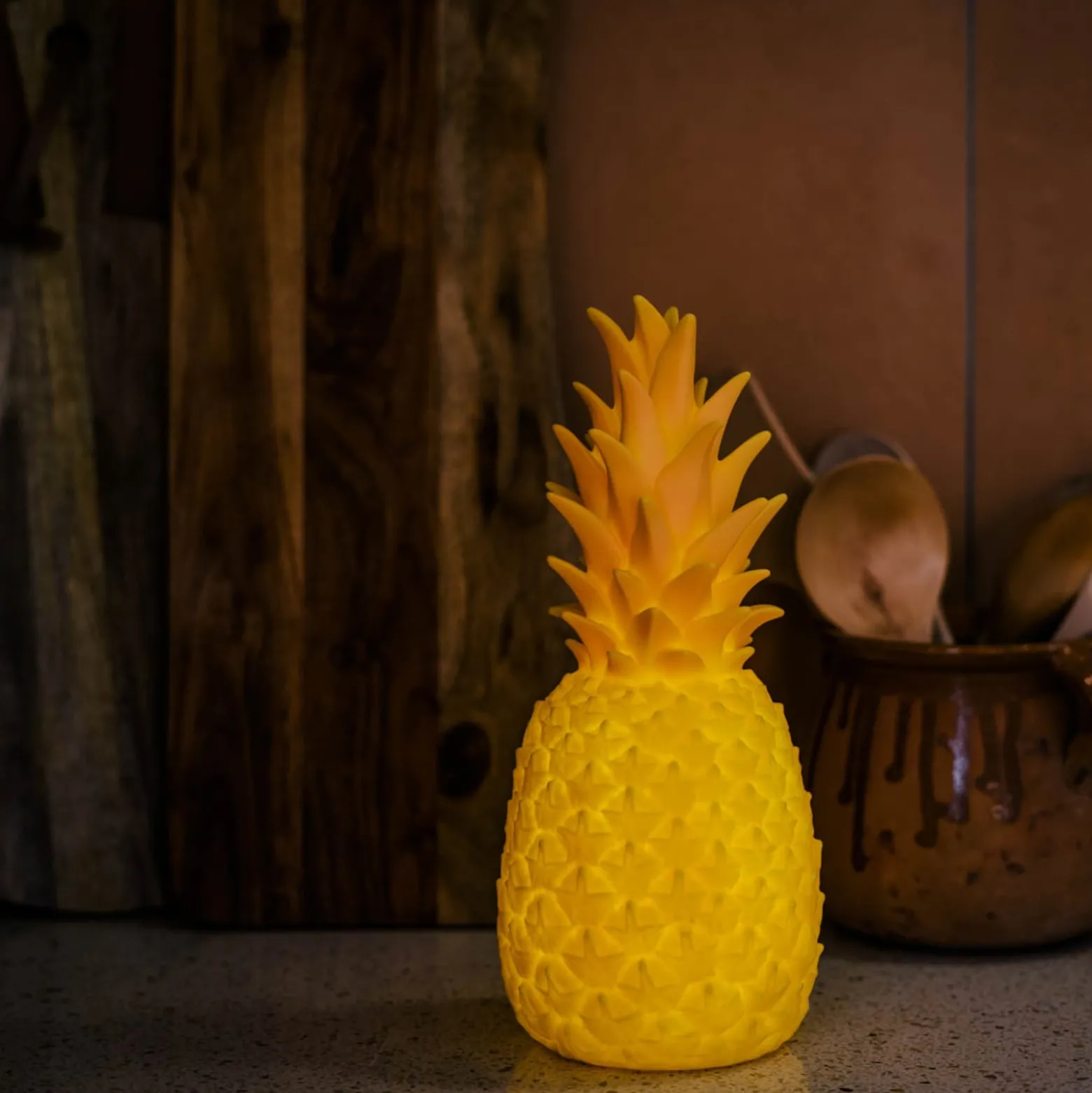 Goodnight Light Pinacolada koristevalaisin keltainen RGBW