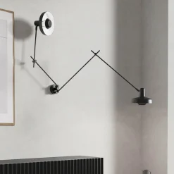 GRUPA Arigato seinävalaisin 2-valo 90cm musta