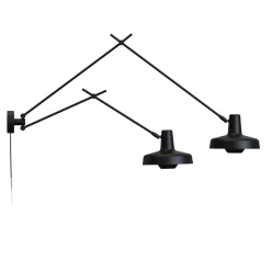 GRUPA Arigato seinävalaisin 2-valo 90cm musta