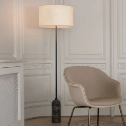 GUBI Gravity -lattiavalo, harmaa-marmori/creme