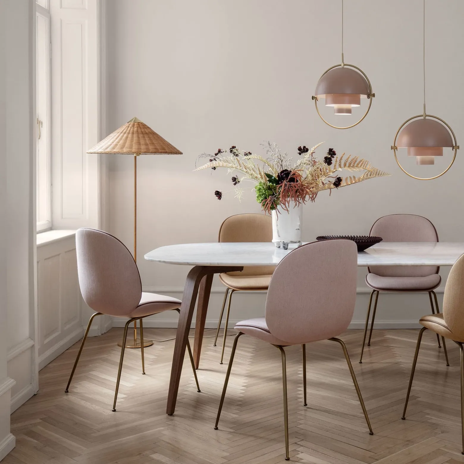 GUBI 9602 -lattiavalo, messinki, pajuvarjostin