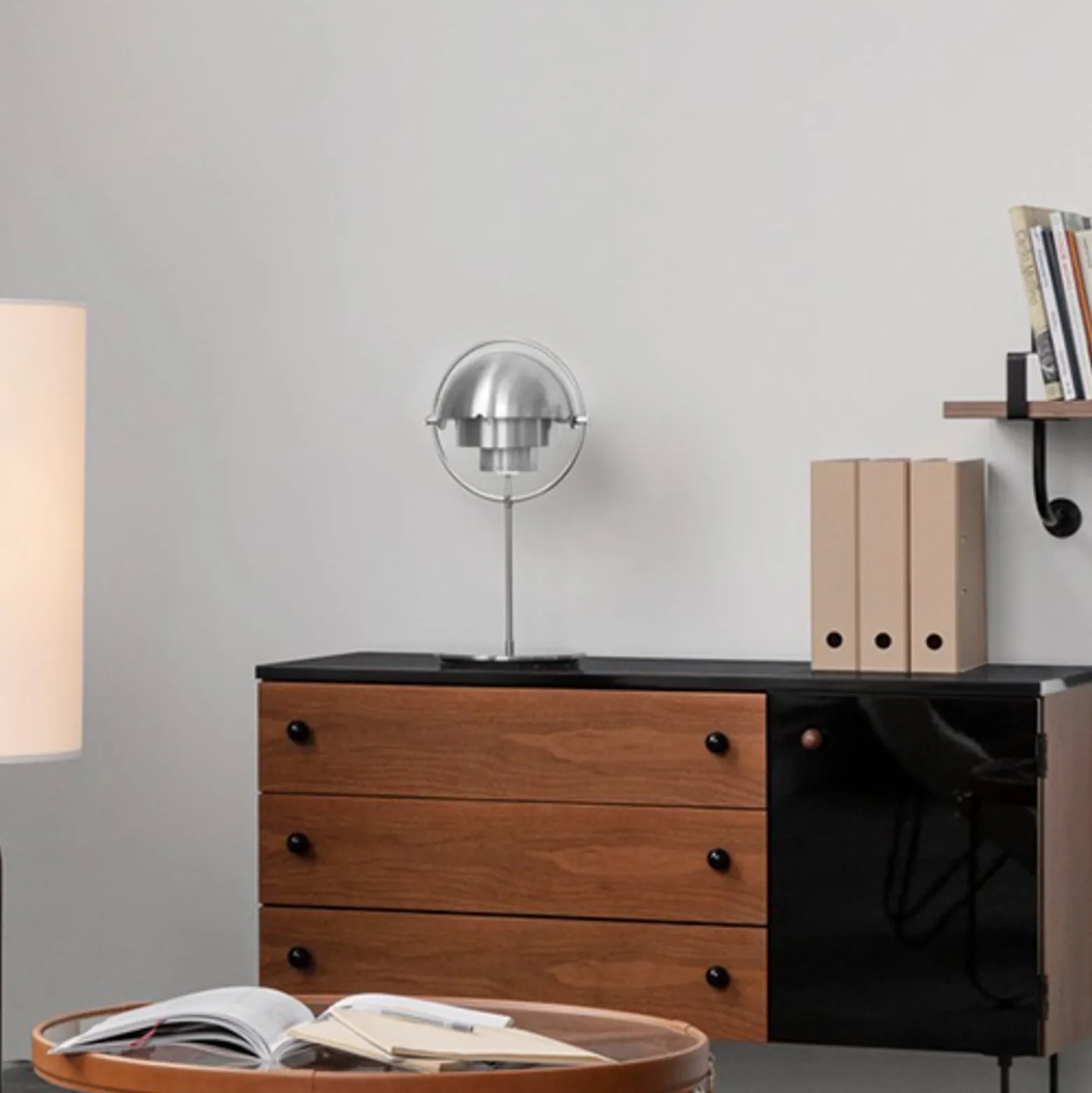 GUBI Multi-Lite pöytävalaisin, korkeus 50 cm, kromi/kromi