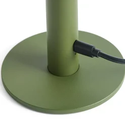HAY LED-akkuinen pöytälamppu HOST PORTABLE, oliivinvihreä, 22 cm, IP44