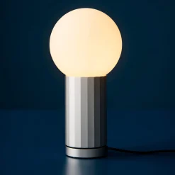 HAY LED-pöytävalaisin TURN ON, alumiini, korkeus 20 cm, himmennettävä