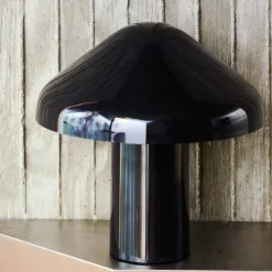 HAY Pao kannettava LED-pöytävalaisin, akkukäyttöinen, musta