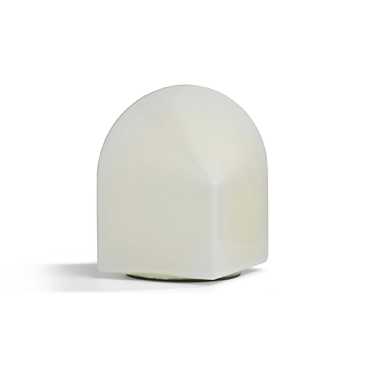 HAY Parade LED-pöytävalaisin kuori valkoinen korkeus 16 cm