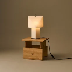 HAY pöytävalaisin Aplat, korkeus 44 cm, valkoinen, silkkipaperi, E14