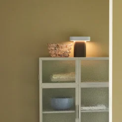 HÜBSCH LED-pöytävalaisin Sleek, ruskea/vaaleanharmaa rauta, PC