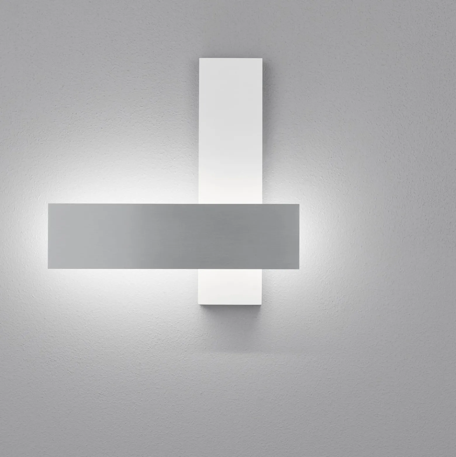 Helestra Dex -LED-seinävalaisin, säädettävä etuosa